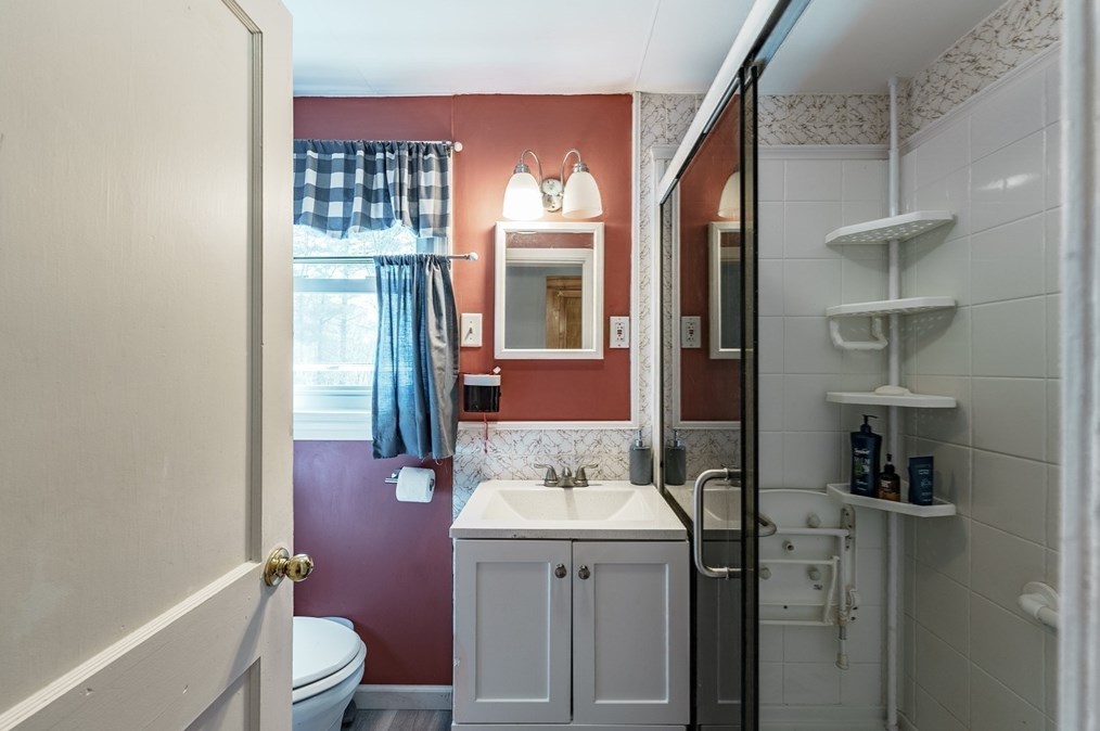 287 Hadley St, South Hadley MA  01075-1032 exterior