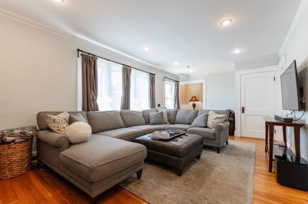 62 Bradford Rd, Watertown, MA 02472