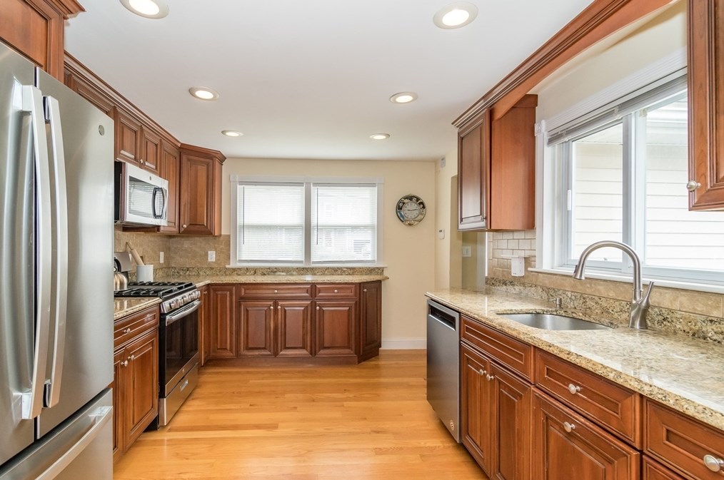 40 Beacon St, Natick MA  01760-2822 exterior