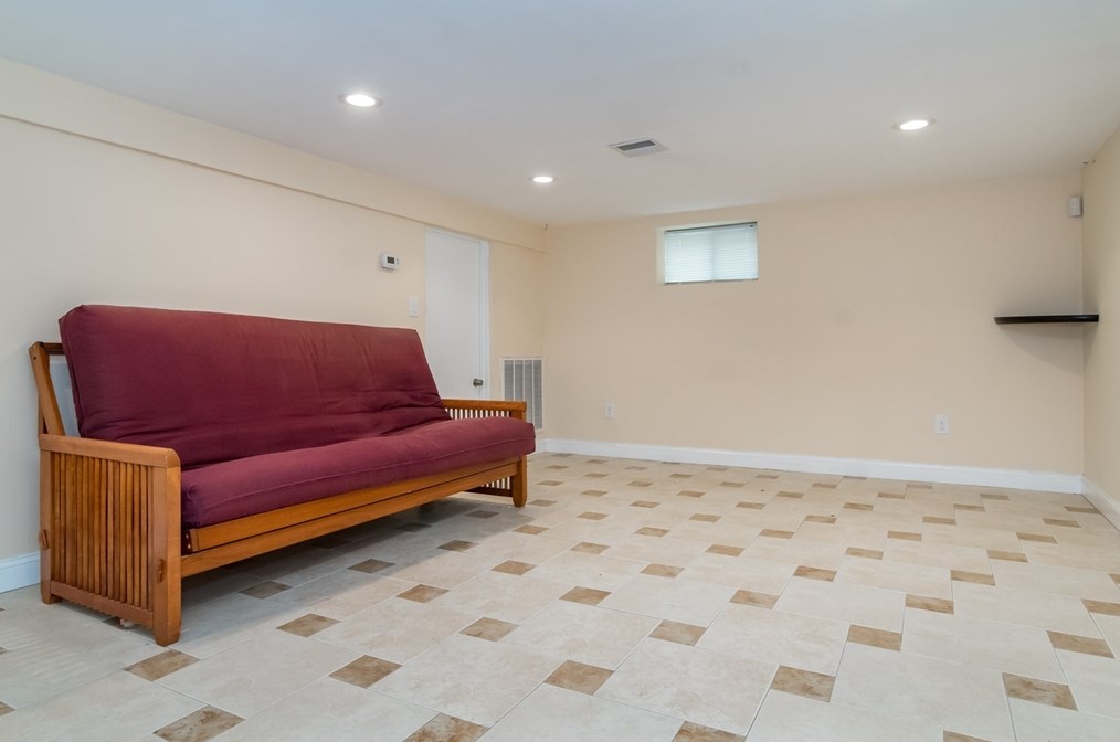 40 Beacon St, Natick MA  01760-2822 exterior