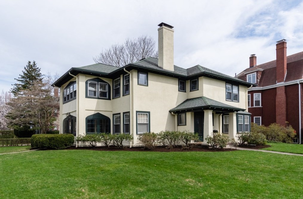 49 Willow St, Belmont, MA 02478