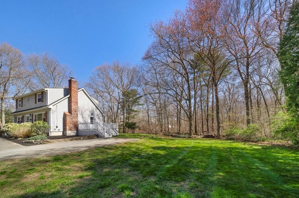 2700 Anderson Dr, Dighton MA  02715-1400 exterior