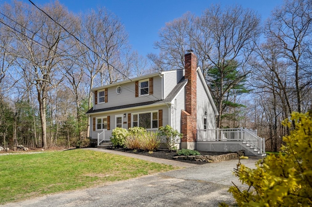 2700 Anderson Dr, Dighton MA  02715-1400 exterior