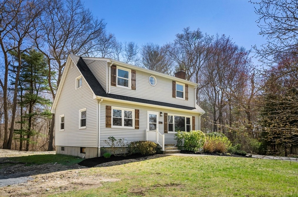 2700 Anderson Dr, Dighton MA  02715-1400 exterior