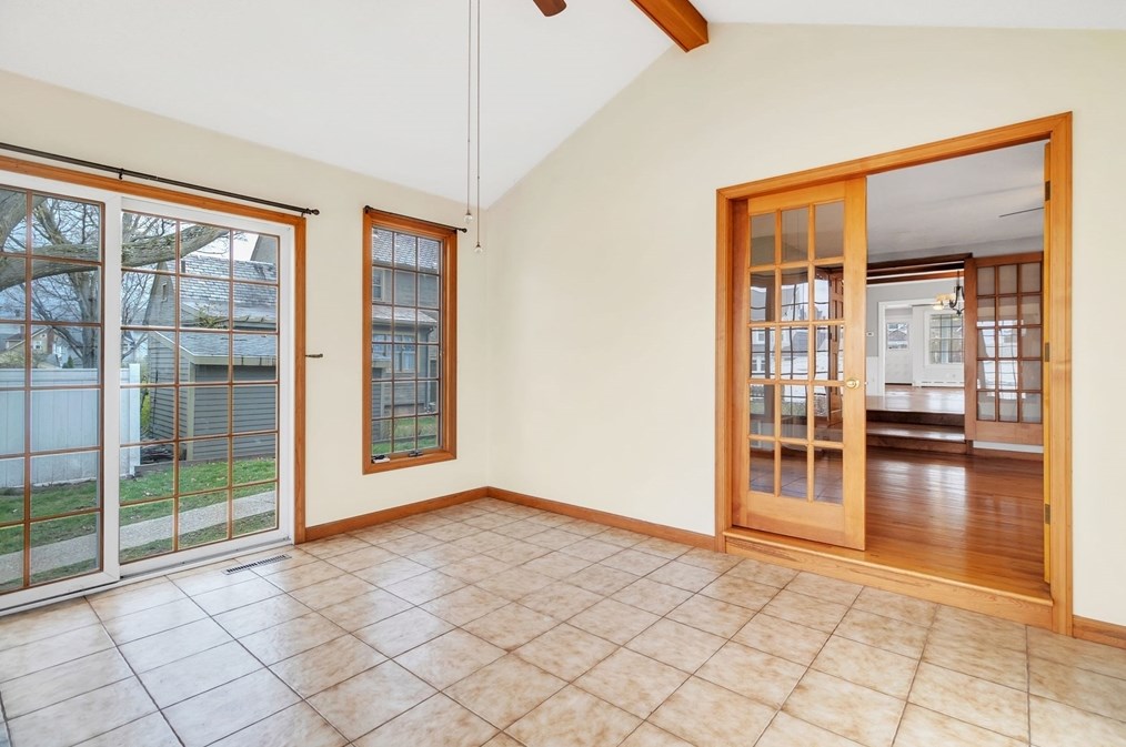 81 Fairview Ave, Chicopee MA 01013-2919 exterior