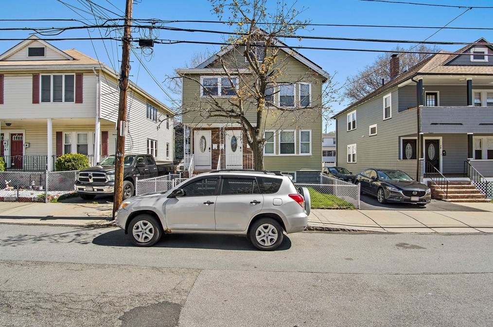 24 Englewood Ave, Everett MA  02149-5405 exterior