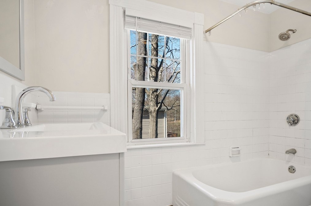 323 Franklin St, Holbrook MA  02343-1113 exterior