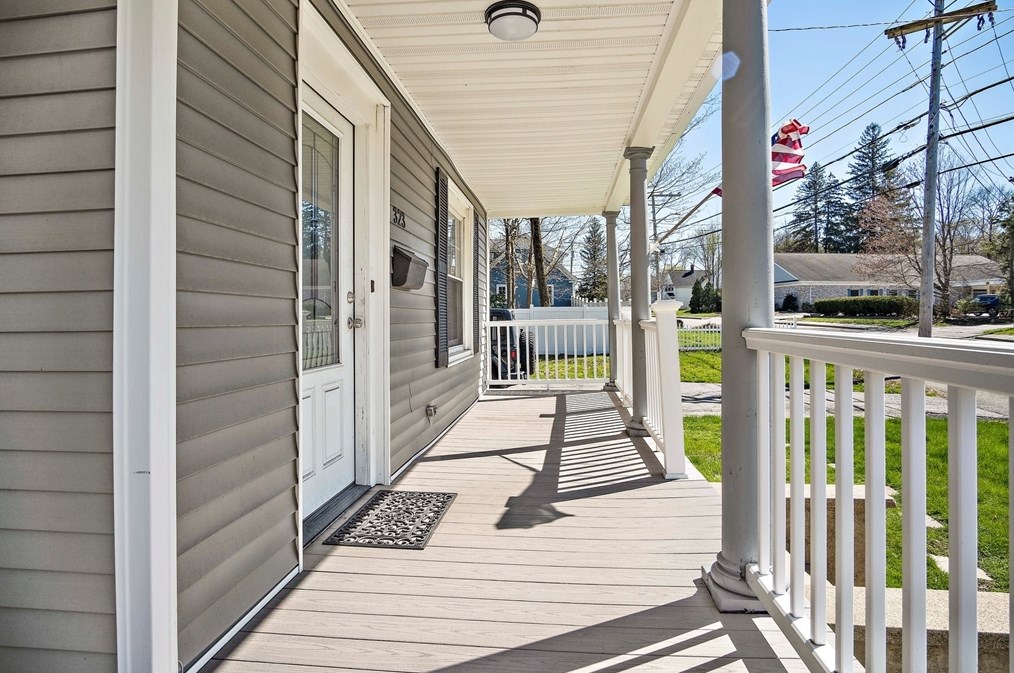 323 Franklin St, Holbrook MA  02343-1113 exterior