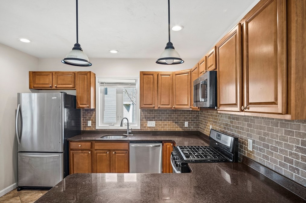 323 Franklin St, Holbrook MA  02343-1113 exterior