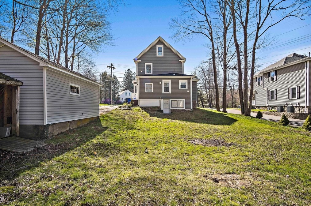 323 Franklin St, Holbrook MA  02343-1113 exterior