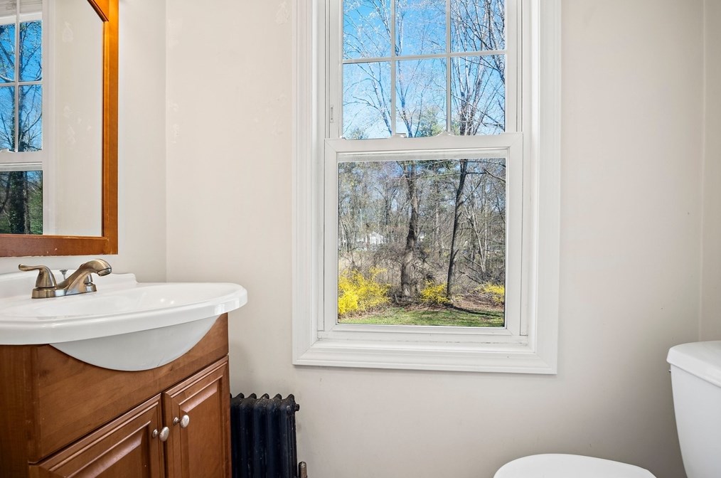 323 Franklin St, Holbrook MA  02343-1113 exterior