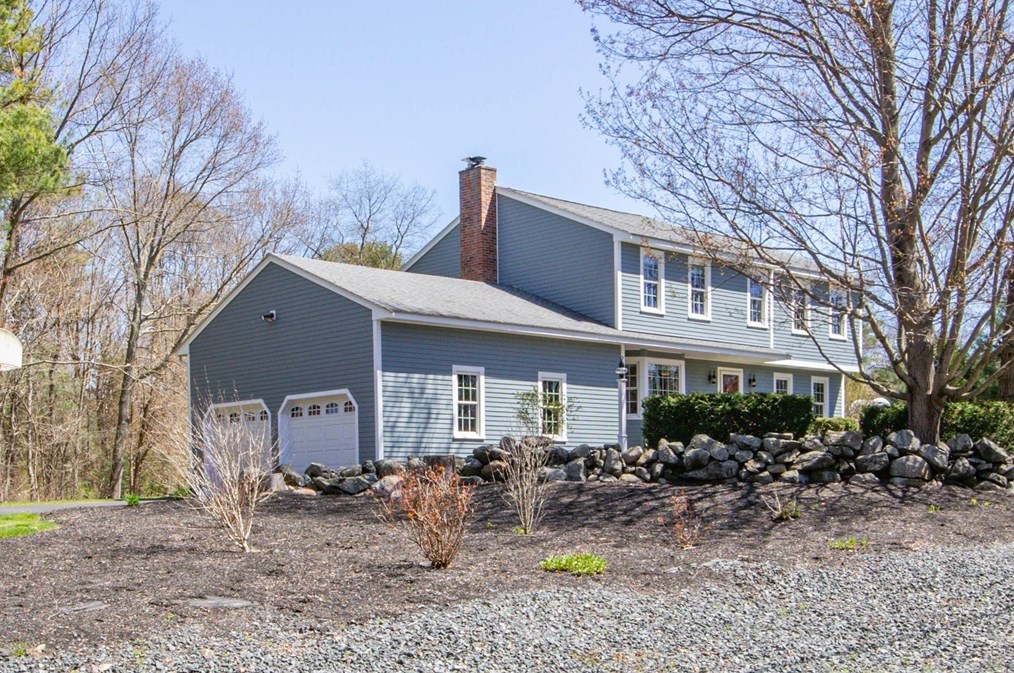 5 Anthony Rd, Hopedale, MA 01747