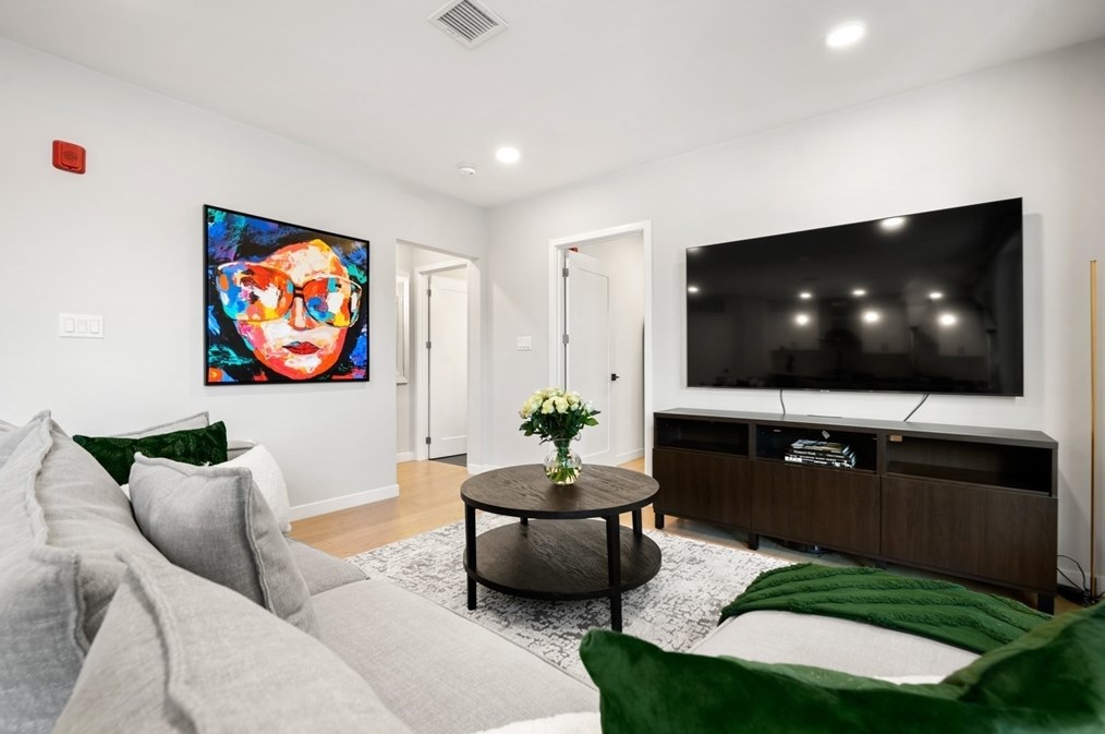 457 W Broadway #211, Boston, MA 02127