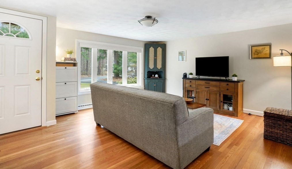 226 Forest St, Pembroke MA  02359-3334 exterior