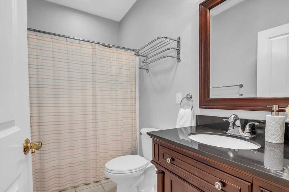 27 Shannon Way, Lancaster MA 01523-2952 exterior