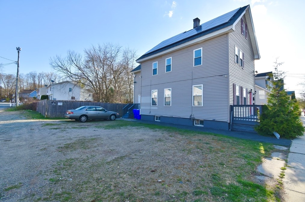 1275 Worcester St, Springfield, MA 01151