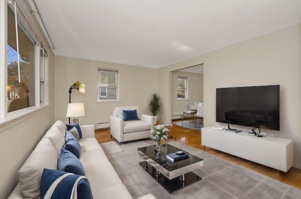 7 Bradford Rd, Winchester, MA 01890 exterior