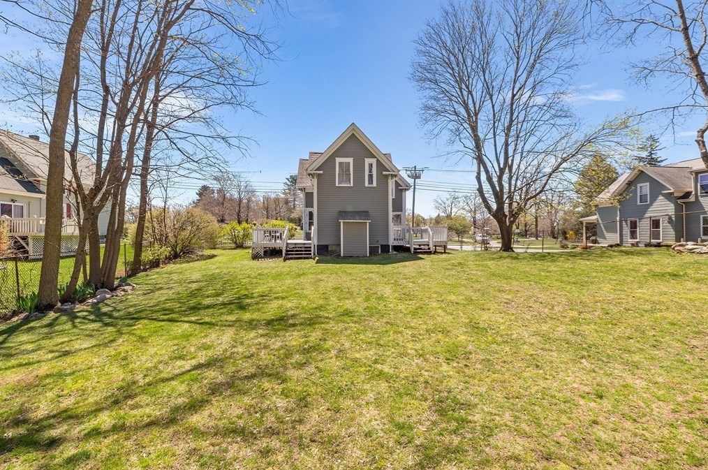 163 Central St, Franklin MA  02038-2146 exterior