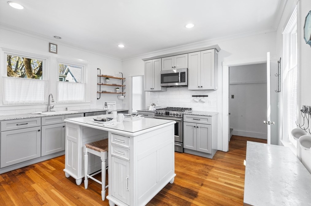 163 Central St, Franklin MA  02038-2146 exterior