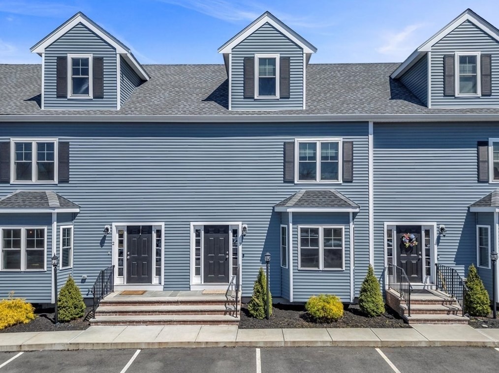 210 Washington St, East Bridgewater MA  02333-1221 exterior