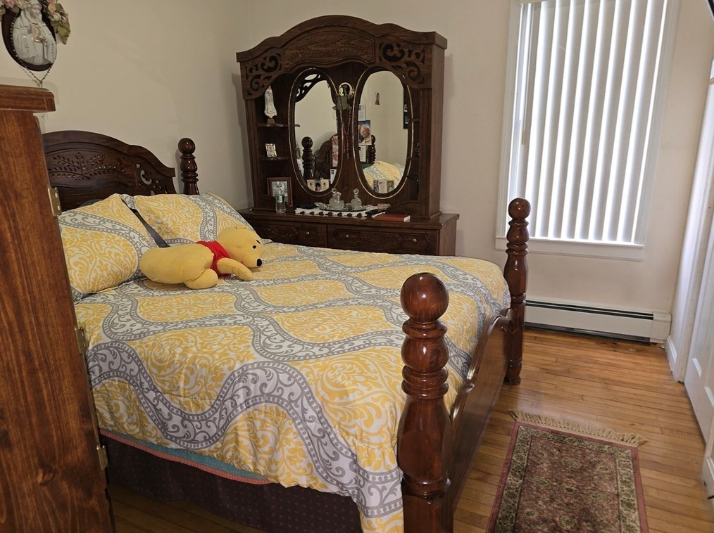 96 Danforth St, Fall River MA  02720-2323 exterior