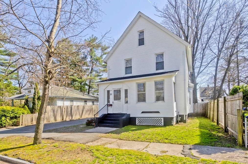 20 Goldenrod St, Springfield, MA 01109