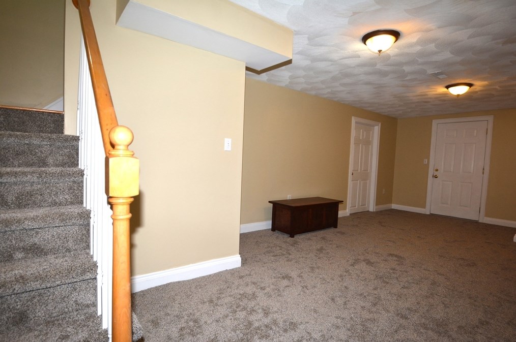 141 Eastgate Rd, Tewksbury MA 01876-1266 exterior