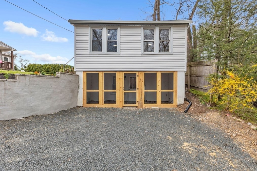 110 Summer Dr, Southwick, MA 01077