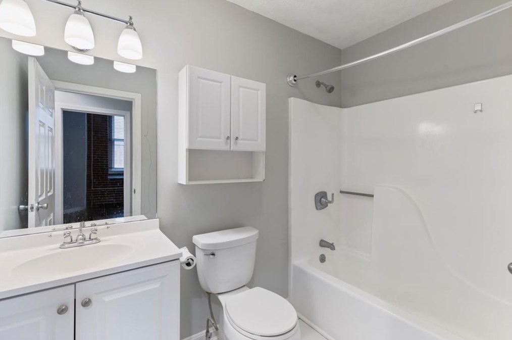 21 Wingate St, Haverhill MA 01832-5708 exterior