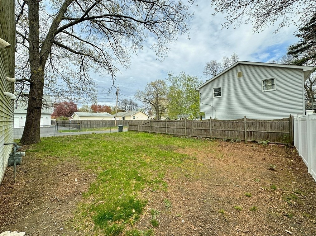 5 Olney Ave, Springfield MA  01109 exterior