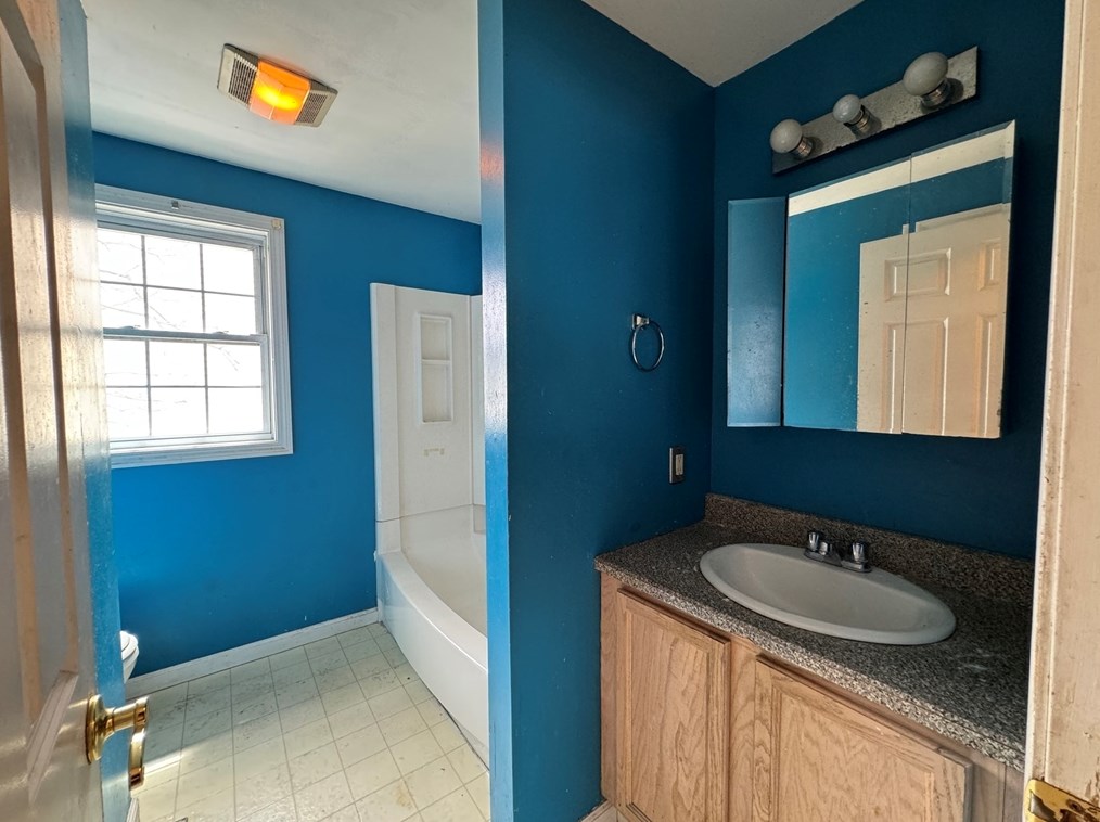 5 Olney Ave, Springfield MA  01109 exterior