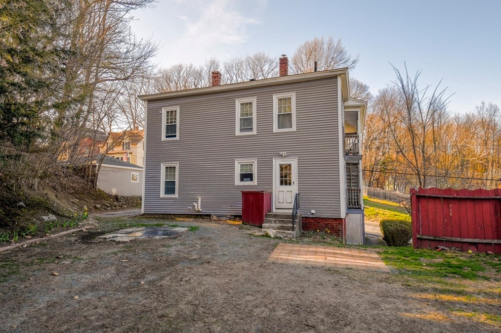 47 Mayland St, Fitchburg MA 01420-2820 exterior