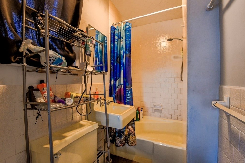 47 Mayland St, Fitchburg MA 01420-2820 exterior