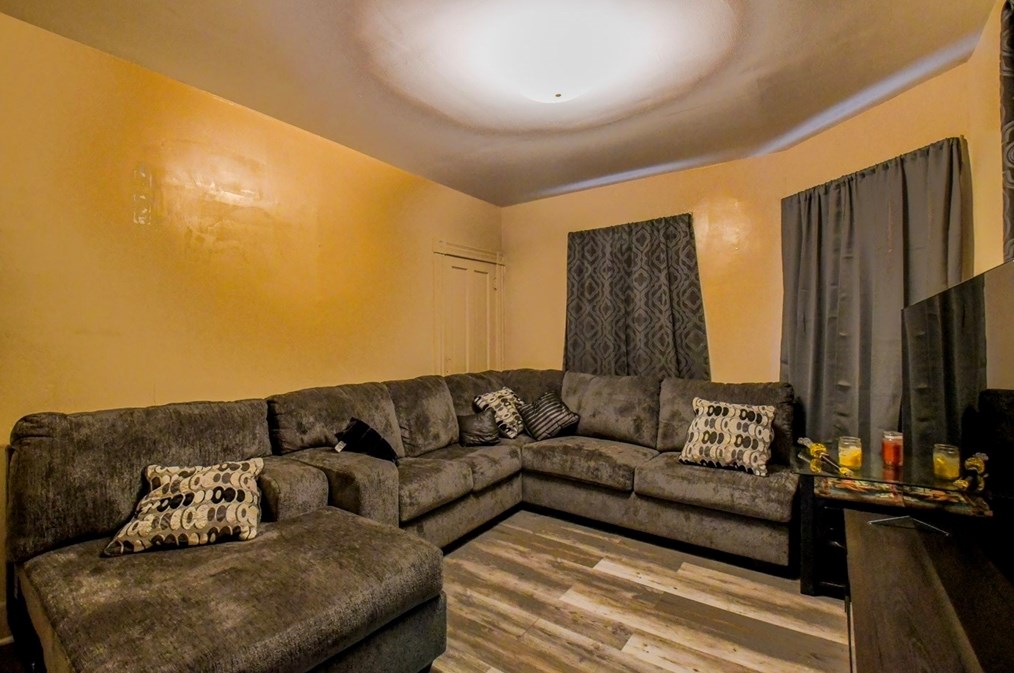 47 Mayland St, Fitchburg MA 01420-2820 exterior