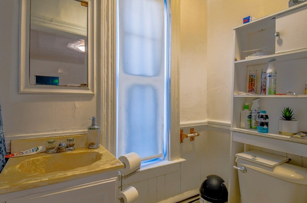 47 Mayland St, Fitchburg MA 01420-2820 exterior