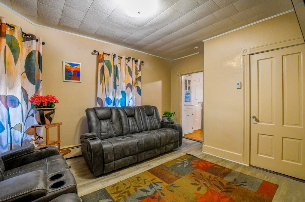 47 Mayland St, Fitchburg MA 01420-2820 exterior