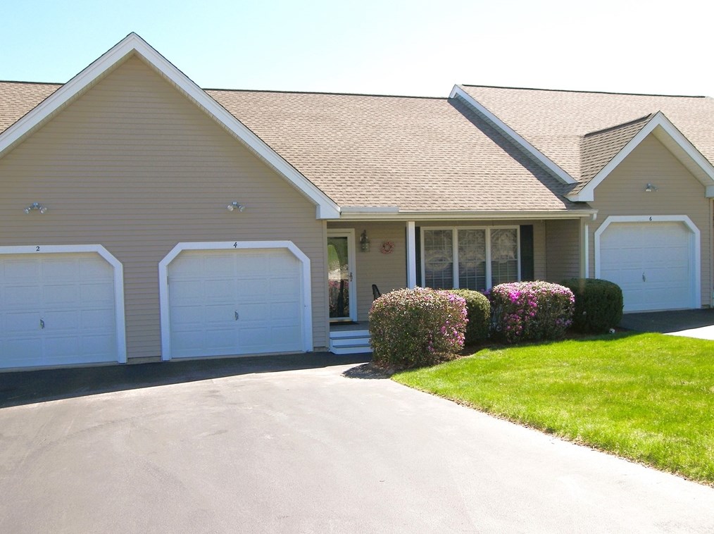 4 Ledgewood Dr #4, Milford, NH 03055