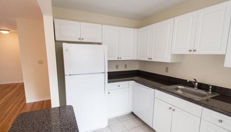 49 Green St Apt 2, Brookline, MA 02446