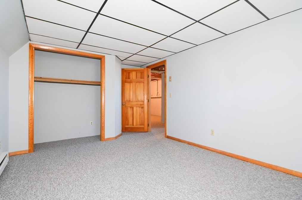 369 Thompson Rd, Webster MA  01570-1505 exterior