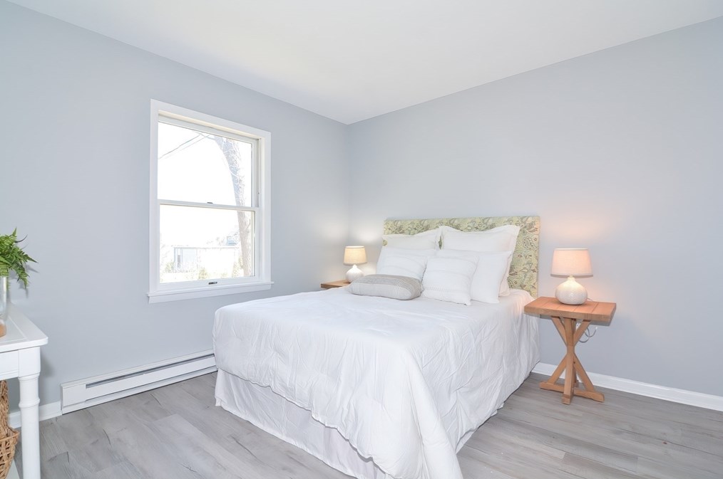 369 Thompson Rd, Webster MA  01570-1505 exterior