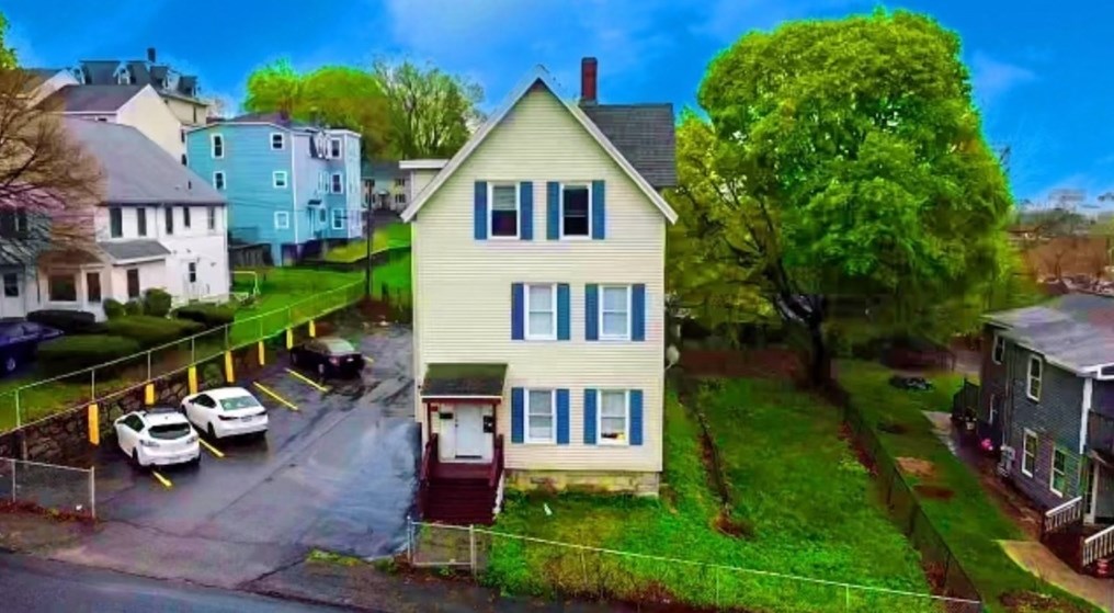 8 Newport St, Worcester MA  01605-2927 exterior