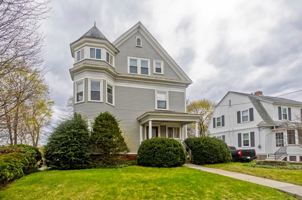 17 Barnard Rd, Worcester MA  01605-1311 exterior