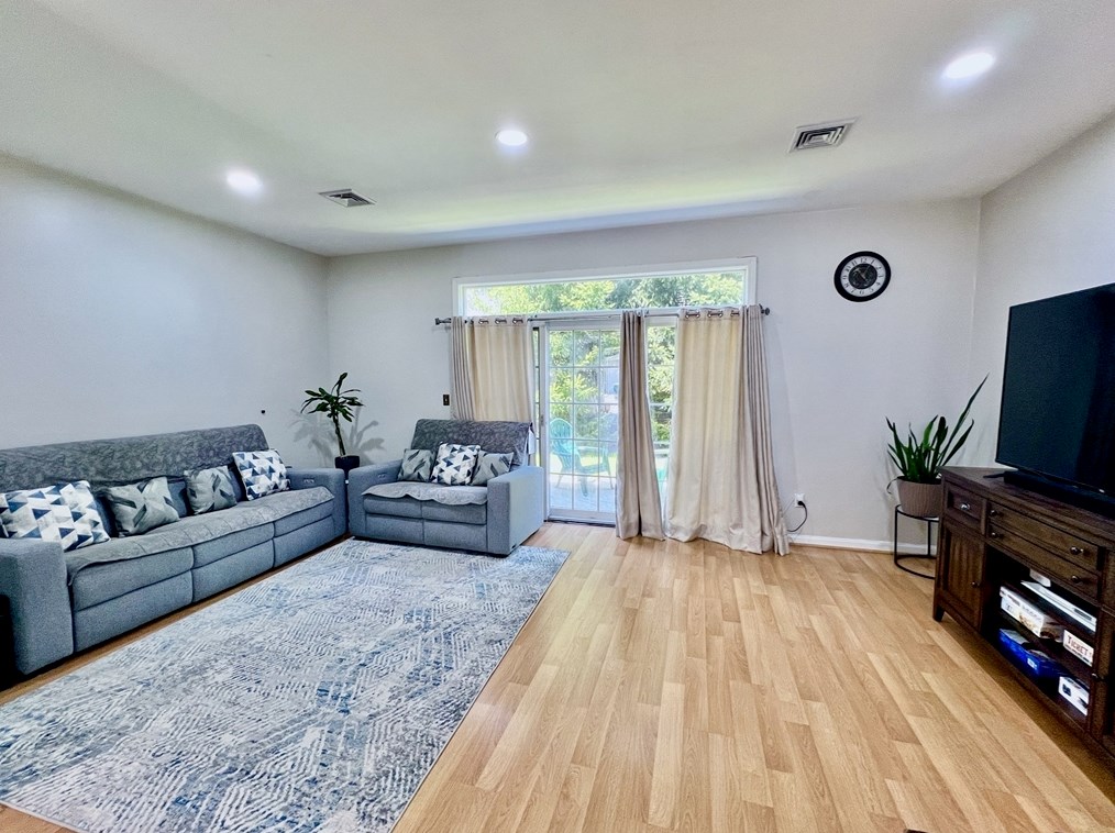 42 Evergreen Cir Unit 42, Canton, MA