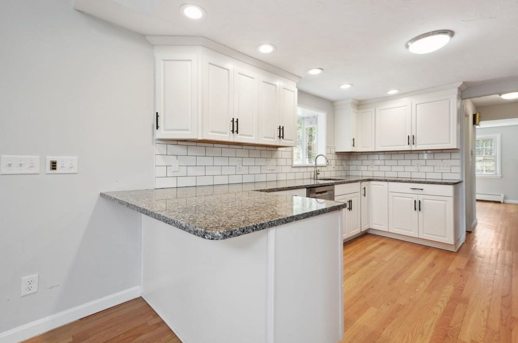 232 Howard St, Northborough MA  01532-1321 exterior