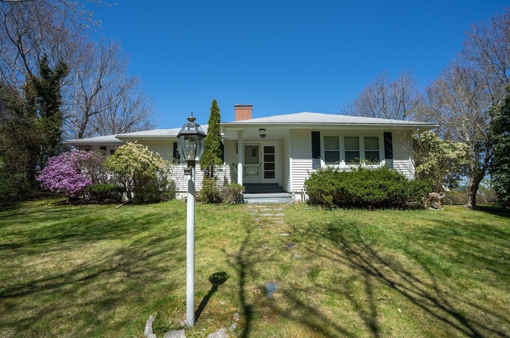 156 Bay Shore Dr, Plymouth, MA 02360 exterior