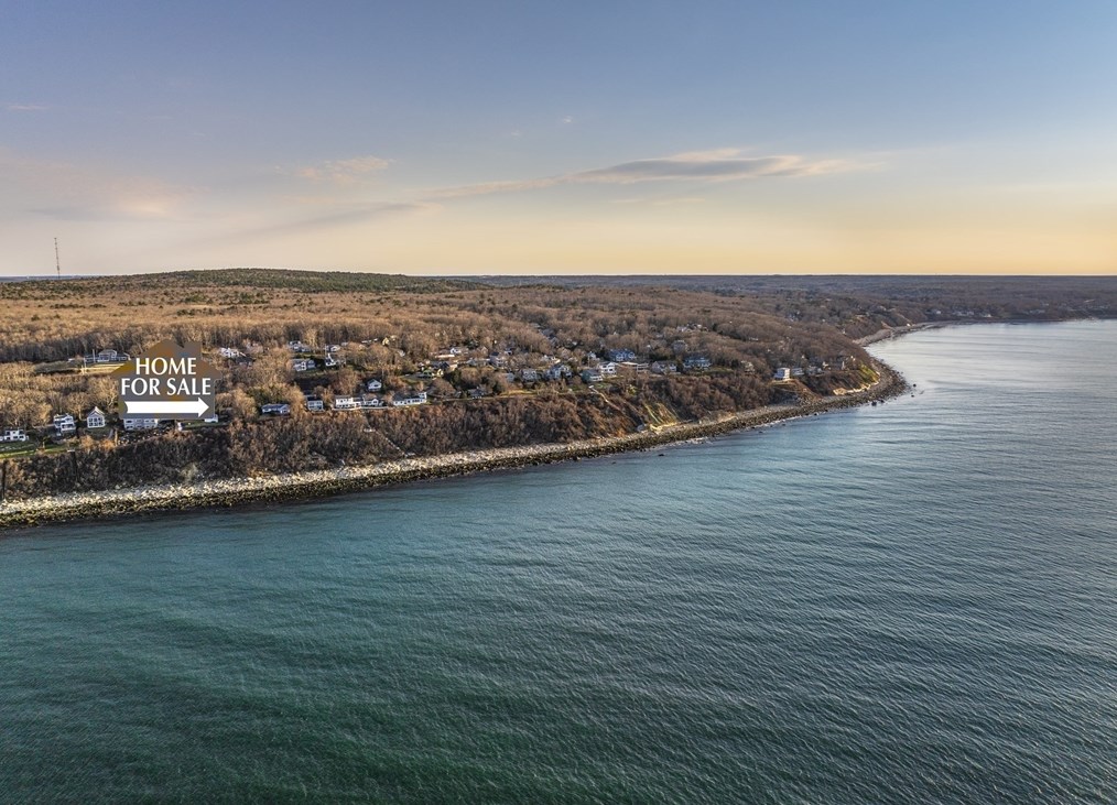 156 Bay Shr Dr, Plymouth MA 02360-2070 exterior