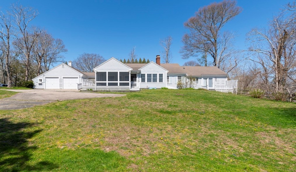2955 Main St, Barnstable, MA 02630 exterior