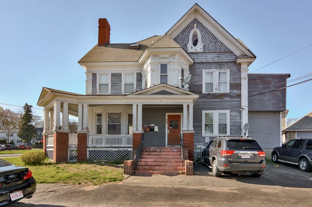 25 Logan St #2, Lawrence, MA 01841