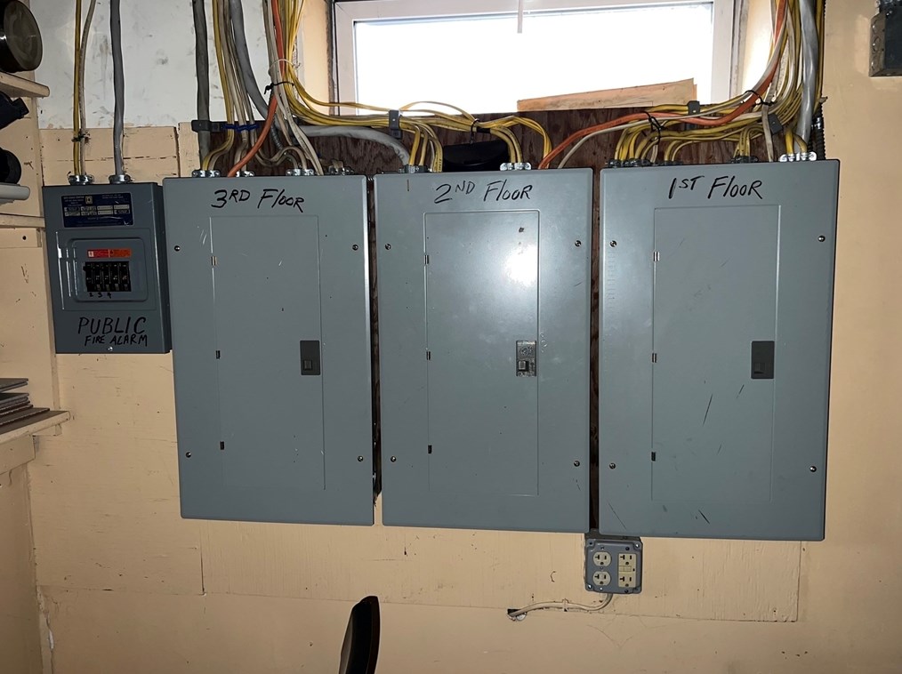 68 Knapp St, Somerville MA 02143-2803 exterior