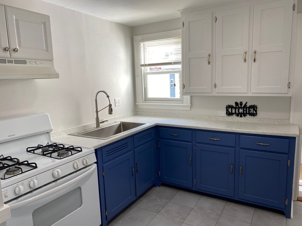 58-60 Bennett St #1, Waltham, MA 02453